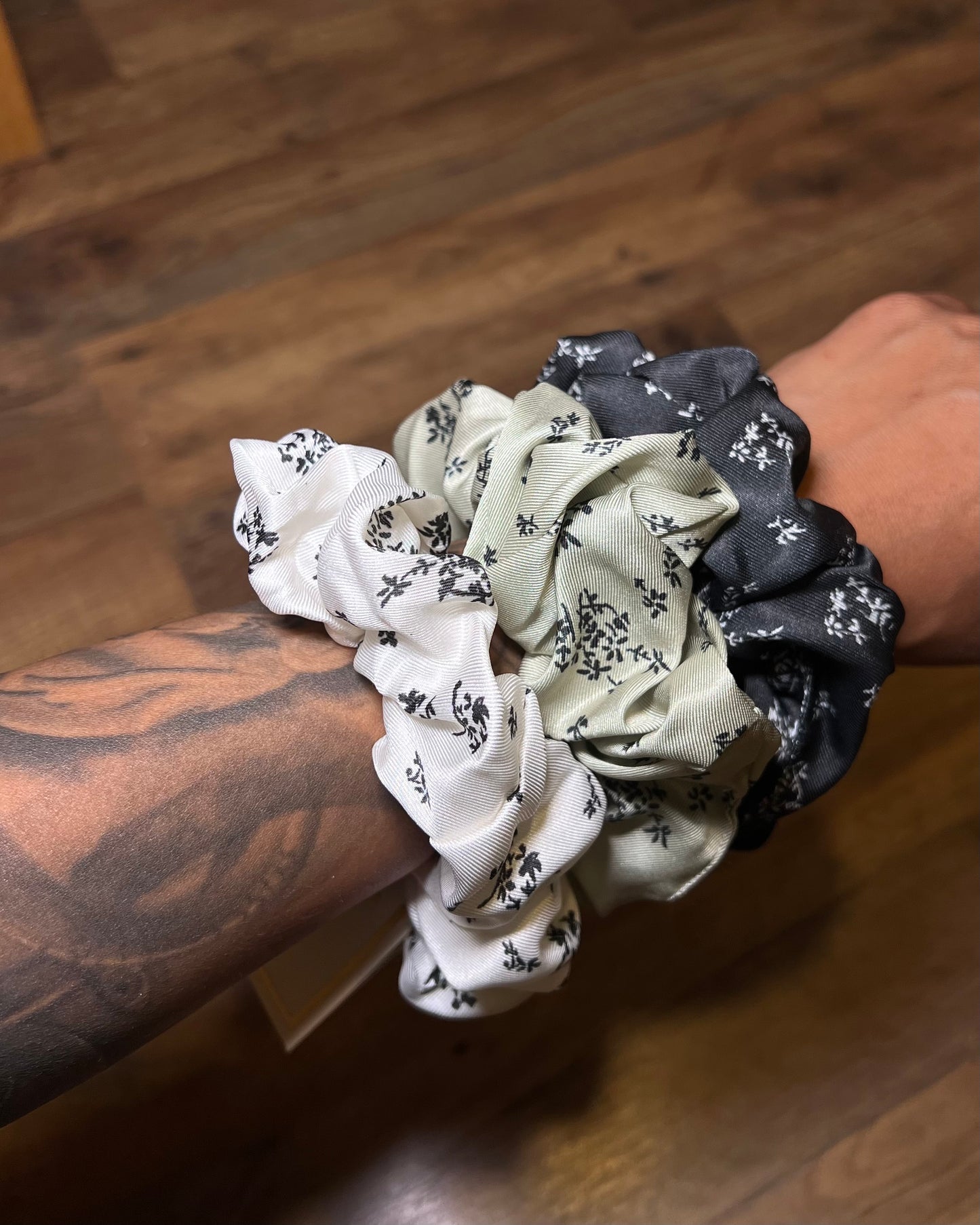 Hair scrunchie